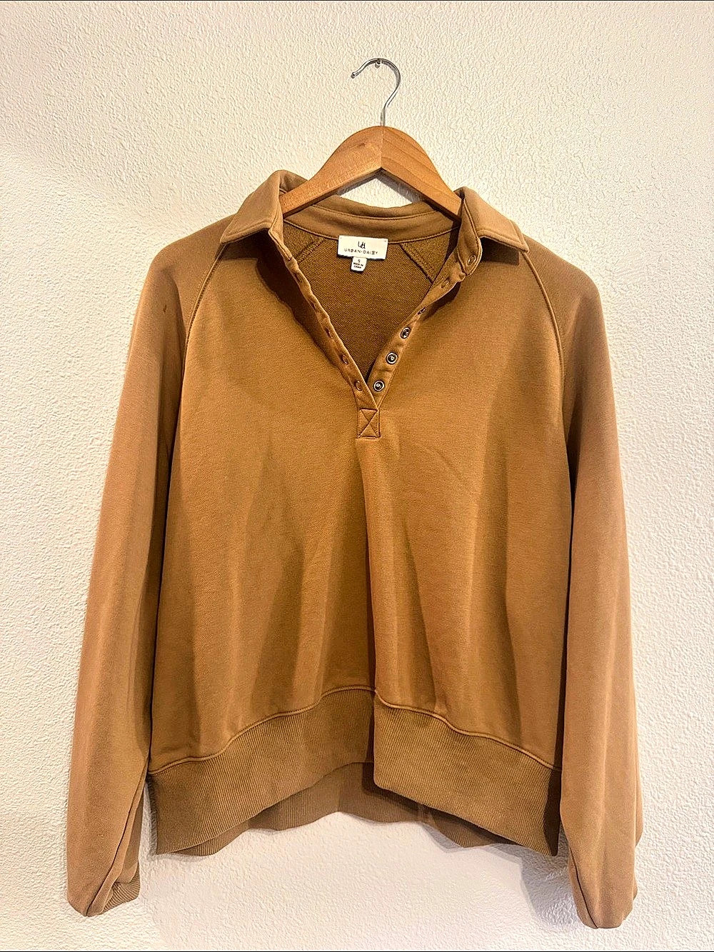 Urban Daisy Women’s Camel24 Pullover Sweatshirt Size Large
